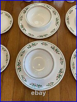 16 Pieces Vintage Corning Corelle White Vein Winter Holly Days 4 Place Settings