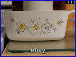 Extremely Rare Vintage 1970s Corningware Floral Bouquet (comes with glass lid)