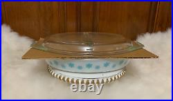 NIB Vintage Pyrex White withTurquoise Snowflake Divided Casserole withLid (1.5 QT)