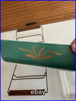 Pyrex 2 Qt Green Wheat Casserole Dish Promotional 575-B Lid 550c Cradle Rack Vtg Pyrex 2 Qt Green Wheat Casserole Dish Promotional 575-B Lid 550c Cradle Rack Vtg