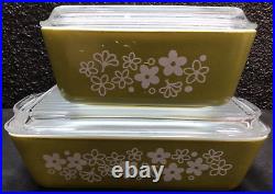 Pyrex Spring Blossom Crazy Daisy 8PC Set 501, 501, 0502, 0503 Green and White