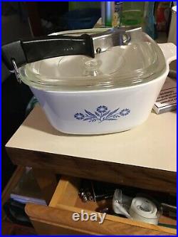 VINTAGE CORNING WARE BLUE CORNFLOWER P-4-B 1.5 QUART PAN With LID AND HANDLE