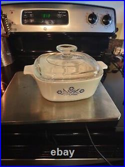 Vintage, corning ware blue cornflower p-1 1/2-b with lid