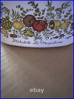 Vintage corning ware casserole dish with lid