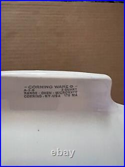 Vintage corning ware casserole dish with lid